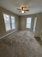 1011 E 14th St in Pittsburg, KS - Building Photo - Building Photo