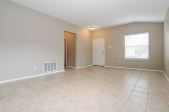 8024 Sartain Dr in Fort Worth, TX - Building Photo - Building Photo