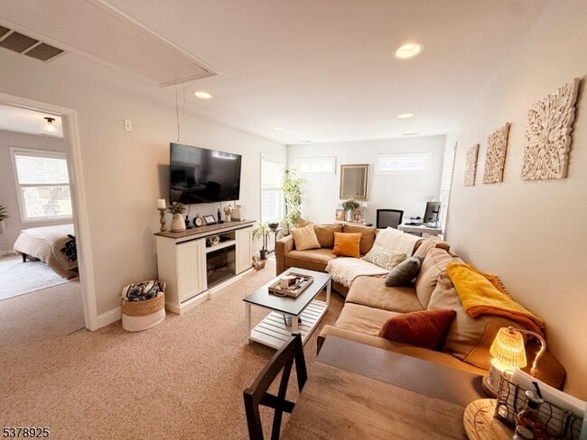 property at 27 Phoenix Ave