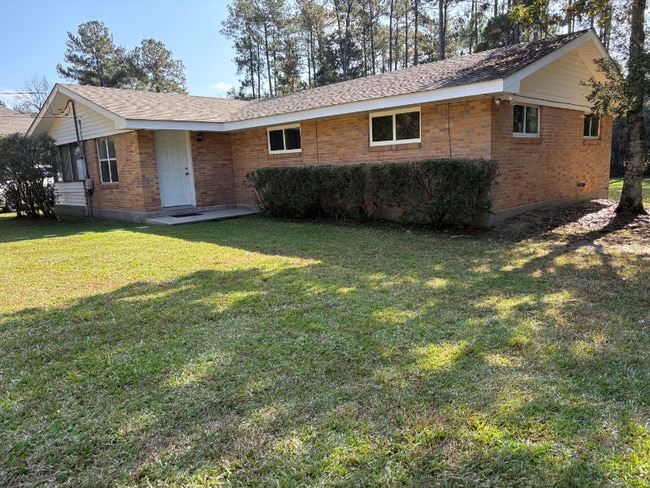 90 Independence Dr in Mandeville, LA - Foto de edificio - Building Photo