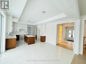 12 Herbert Ave in Oro-Medonte, ON - Building Photo - Building Photo