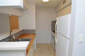8645 Fancy Finch Dr in Tampa, FL - Building Photo - Building Photo