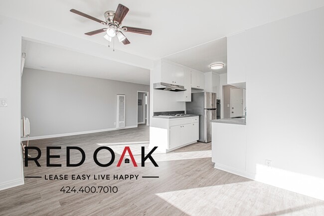 12737 Moorpark St, Unit 12 in Los Angeles, CA - Building Photo - Building Photo