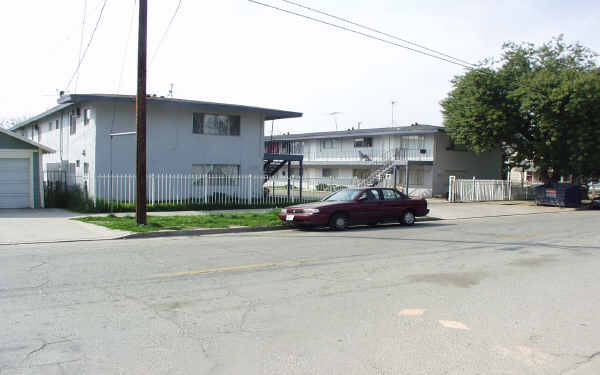 3441 Comer Ave in Riverside, CA - Foto de edificio - Building Photo