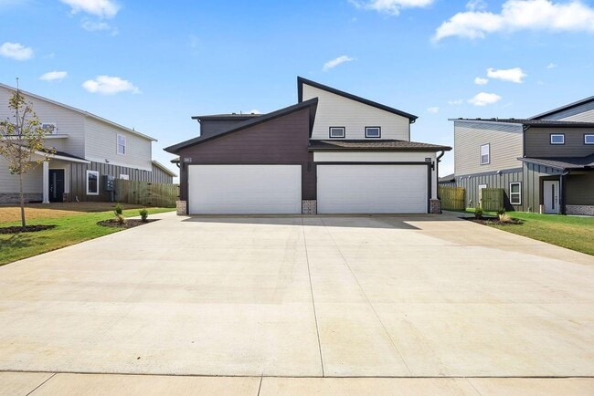 property at 1801 SW Poigai Wy