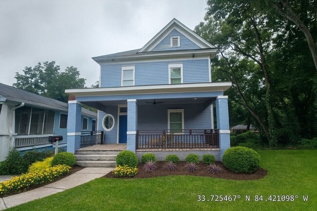 1012 Lawton St SW in Atlanta, GA - Building Photo - Building Photo