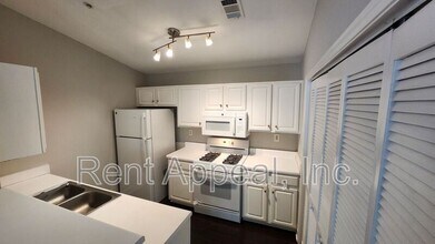 1347 Keys Crossing Dr NE in Atlanta, GA - Building Photo - Building Photo