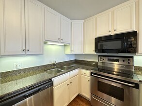 1349 N Dearborn St in Chicago, IL - Building Photo - Building Photo