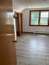 139 Pratt Rd, Unit #3 in Fitchburg, MA - Foto de edificio - Building Photo