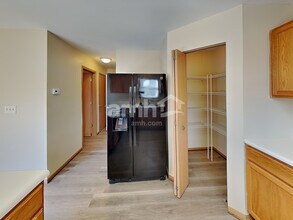 1612 Lake Pointe Dr in Plainfield, IL - Building Photo - Building Photo