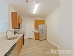 5530 Sycamore Canyon Dr, Unit 1118-103 in Kissimmee, FL - Building Photo - Building Photo