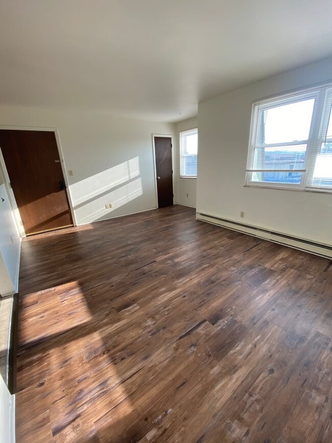 655 Portis St, Unit 655-3