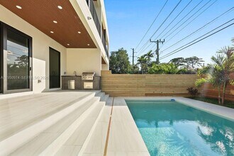 1321 NE 13th Ave in Fort Lauderdale, FL - Building Photo - Building Photo