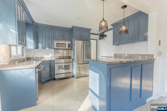 516 North St in Teaneck, NJ - Building Photo - Building Photo