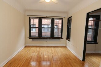 4411 N Wolcott Ave, Unit M00H in Chicago, IL - Foto de edificio - Building Photo