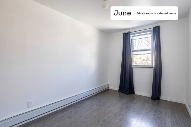 Room in Shared 4 bed/2 bath home in New York, NY - Building Photo - Building Photo