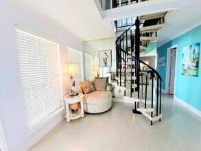 1122 Makatea St in Tiki Island, TX - Building Photo - Building Photo