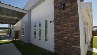11 Ozark Ave in McAllen, TX - Building Photo