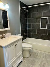823 Oak St in Cincinnati, OH - Building Photo - Building Photo