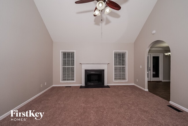 352 Parkwood Dr in Odenville, AL - Building Photo - Building Photo