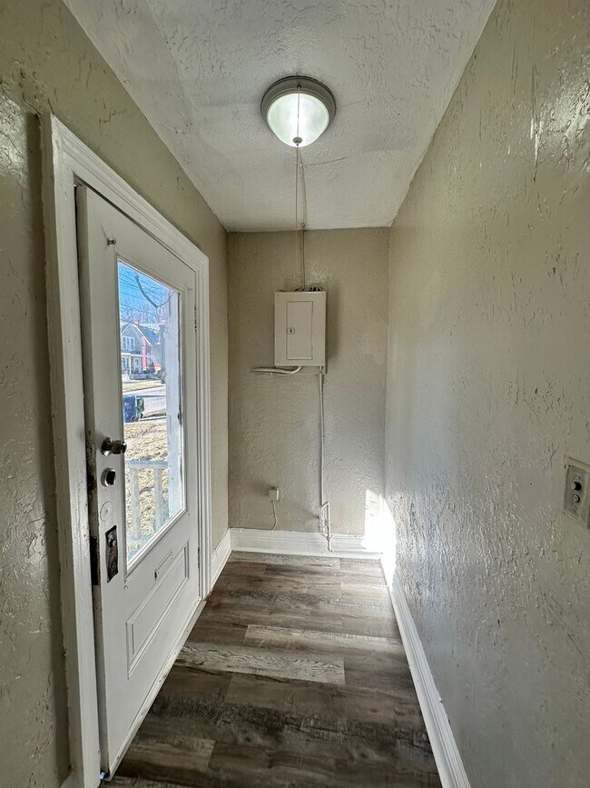 31 Pershing Ave in Buffalo, NY - Building Photo - Building Photo