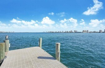 370 Wilma Cir in West Palm Beach, FL - Building Photo - Building Photo