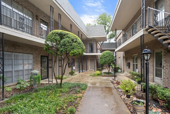 property at 4438 Harlanwood Dr
