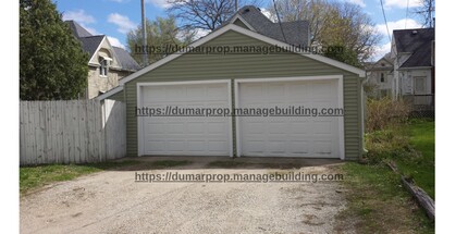 906 Riehl St in Waterloo, IA - Building Photo - Building Photo