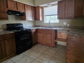 1502 Oleander in La Marque, TX - Building Photo - Building Photo