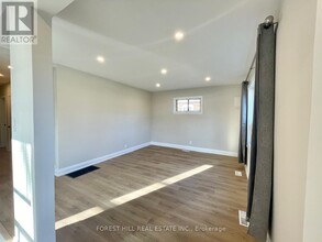 587 Horner Ave in Toronto, ON - Building Photo - Building Photo