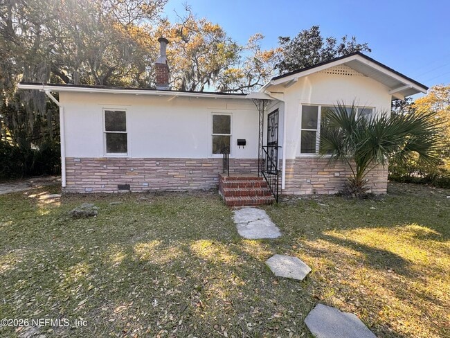 property at 3728 Silver St