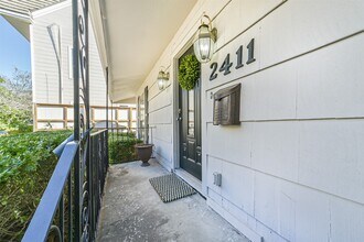 2411 Wroxton Rd in Houston, TX - Building Photo - Building Photo