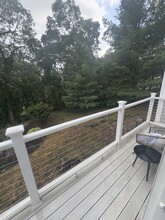 19 Skyline Dr, Unit 19 in Malden, MA - Foto de edificio - Building Photo