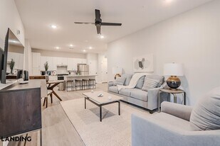 1650 Harris Hill Rd in San Marcos, TX - Building Photo