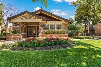 Fairway Greens in Dallas, TX - Foto de edificio - Building Photo