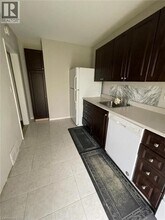 3 Falcon Rd in Hamilton, ON - Building Photo - Building Photo