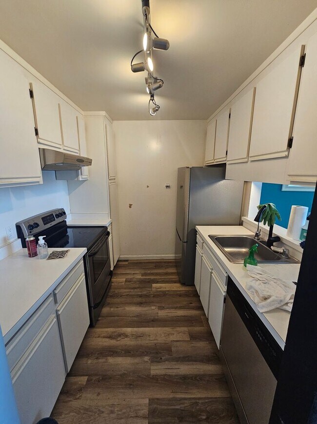 2101 Shore Line Dr in Alameda, CA - Building Photo - Building Photo