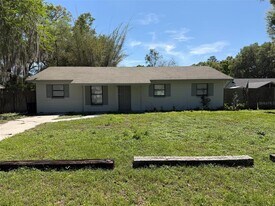 7642 SW 80th St in Ocala, FL - Building Photo