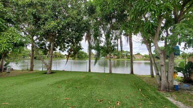 5769 Ellis Hollow Rd E in Greenacres, FL - Building Photo - Building Photo