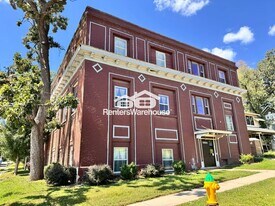 1000 24th St in Des Moines, IA - Building Photo