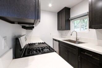 410 Lucas Ave in Los Angeles, CA - Building Photo - Building Photo