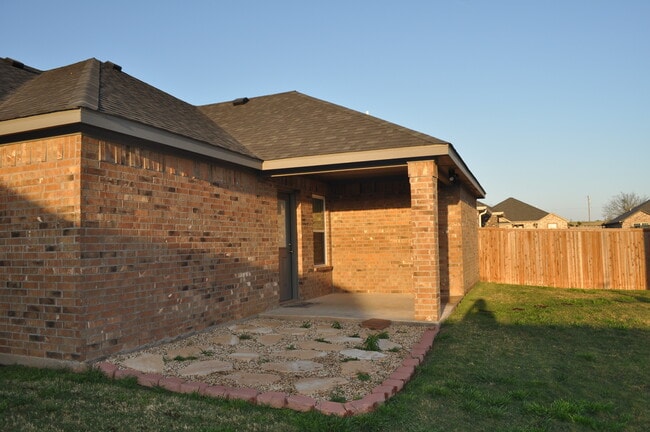 118 Texoma Mdws in Pottsboro, TX - Building Photo - Building Photo