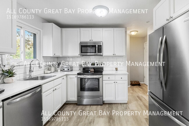 921 Church St in Bohemia, NY - Building Photo - Building Photo