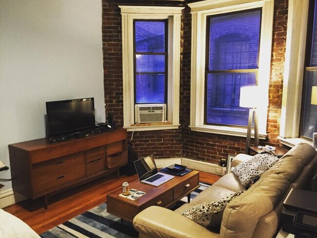 86 Jersey St, Unit 3