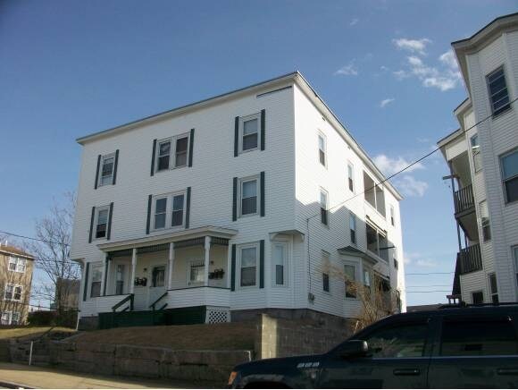 559-561 Silver St in Manchester, NH - Foto de edificio - Building Photo