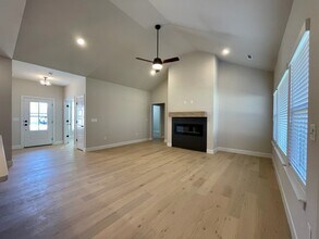 1001 Parker Ln in Pea Ridge, AR - Building Photo - Building Photo