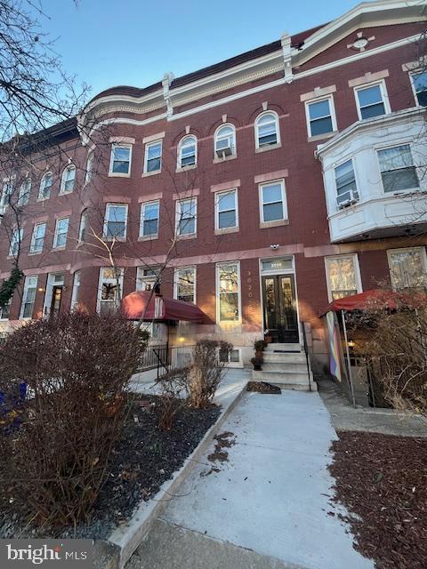 3020 N Calvert St in Baltimore, MD - Building Photo