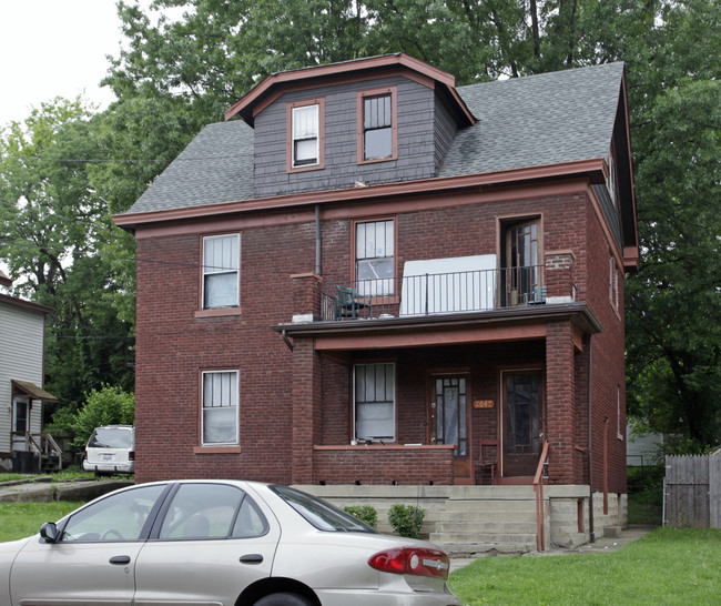 1047 Rosemont Ave in Cincinnati, OH - Building Photo - Building Photo