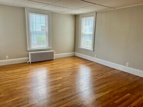 9 Arlington St in Reading, MA - Foto de edificio - Building Photo