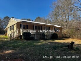 7323 Post Rd in Winston, GA - Building Photo
